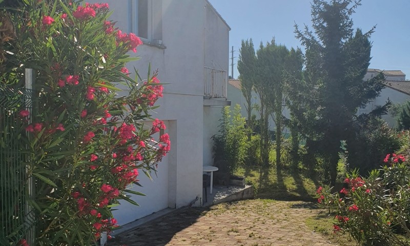Maison T5 + 3 studios